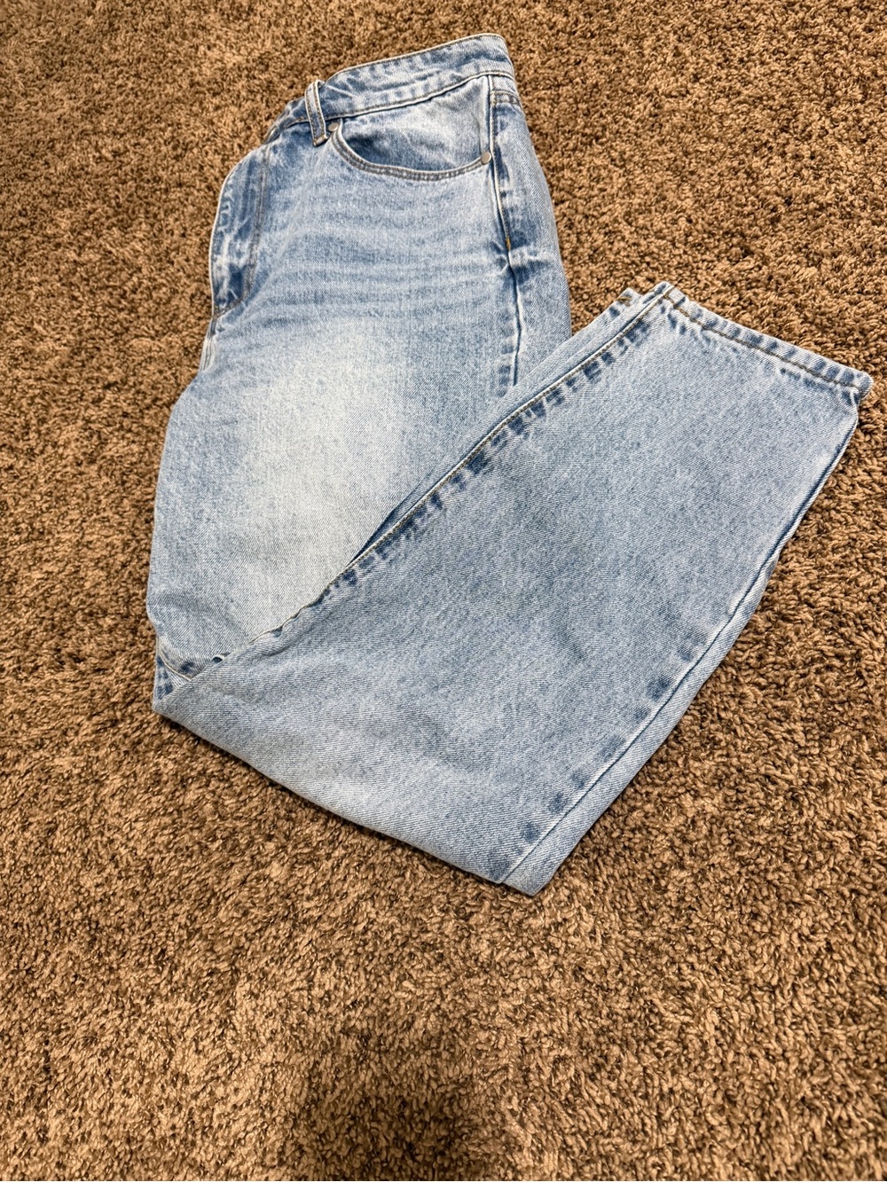 Shoe Dazzle Light Wash Relaxed Men's Jeans